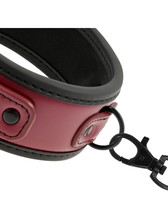 COLLAR BDSM CON CADENA METÁLICA Y FORRO DE NEOPRENO DE LA MARCA FETISH SUBMISSIVE DARK ROOM