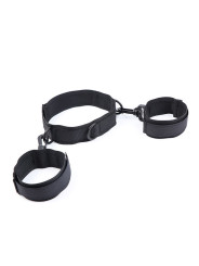 KIT FETISH ESPOSAS Y COLLAR DE NYLON AJUSTABLE DE LA MARCA OHMAMA FETISH