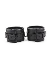 ESPOSAS DE PIEL AJUSTABLES PARA JUEGOS FETICHISTAS DE LA MARCA OHMAMA FETISH