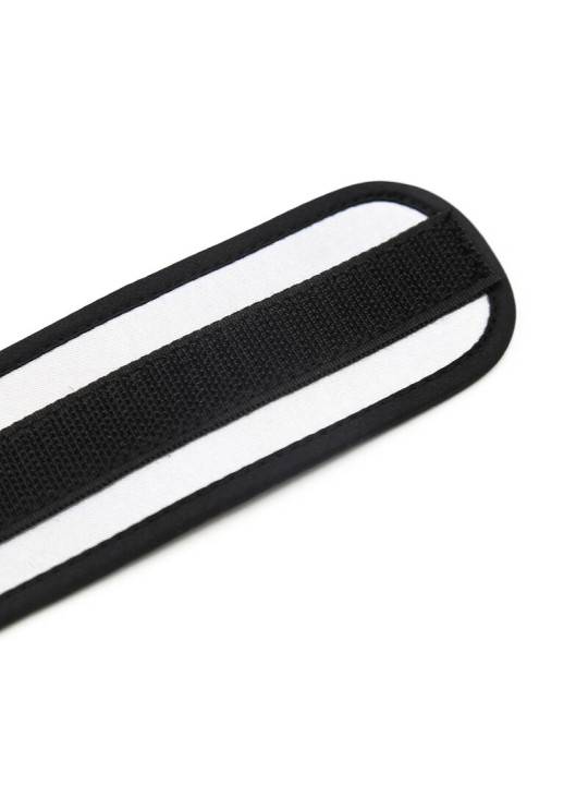 ESPOSAS DE NEOPRENO GRIS CON ENGANCHES METÁLICOS DE LA MARCA OHMAMA FETISH