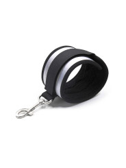 ESPOSAS DE NEOPRENO GRIS CON ENGANCHES METÁLICOS DE LA MARCA OHMAMA FETISH