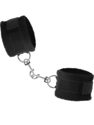 SET FETISH CON ESPOSAS, ANTIFAZ Y PLUMERO DE CUERO VEGANO DE LA MARCA INTENSE FETISH