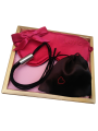 KIT LÁTIGO DOMINATRIX CON ANTIFAZ Y BOLSA SATÉN DE LA MARCA INEDIT