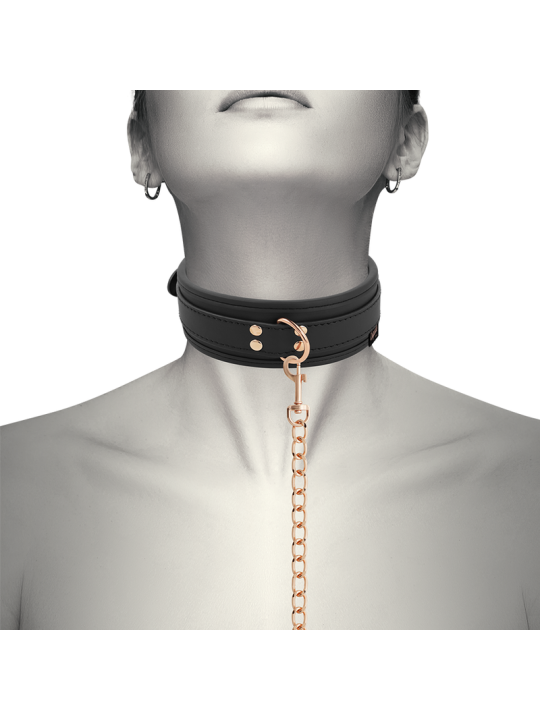 COLLAR BDSM CUERO VEGANO CON CADENA METÁLICA Y NEOPRENO DE LA MARCA COQUETTE FANTASY