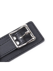 COLLAR FETICHISTA CON 3 ANILLAS AJUSTABLE DE LA MARCA OHMAMA FETISH