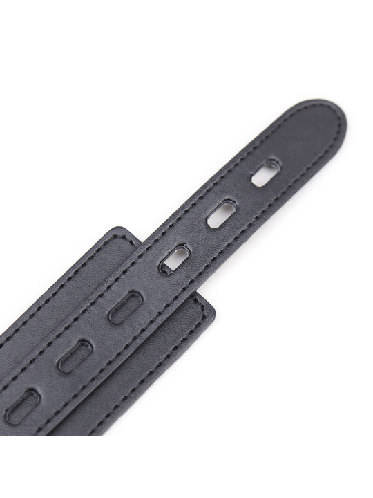 COLLAR FETICHISTA CON 3 ANILLAS AJUSTABLE DE LA MARCA OHMAMA FETISH