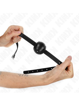 MORDAZA DE BOLA KINK 4.5 CM TRANSPIRABLE NEGRO DE LA MARCA KINK COLLAR & GAG