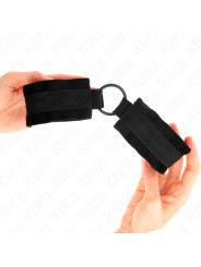 MUÑEQUERAS BDSM NEGRAS CON ANILLA AJUSTABLE KINK DE LA MARCA KINK WRIST RESTRAINT
